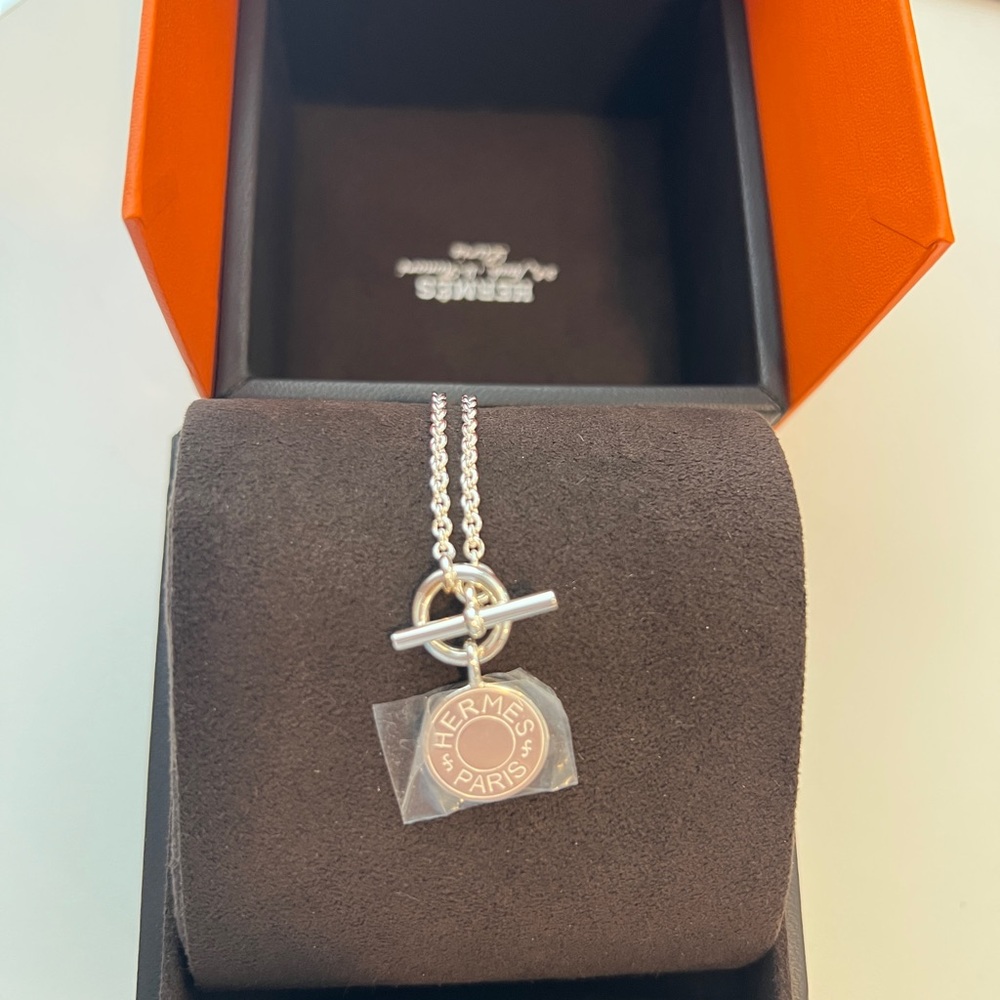 BRAND NEW Hermès Amulettes Hermès Ex-Libris pendant